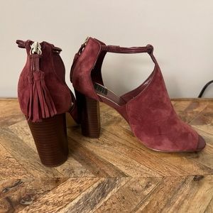 White House Black Market so 8 peep toe red faux suede heels